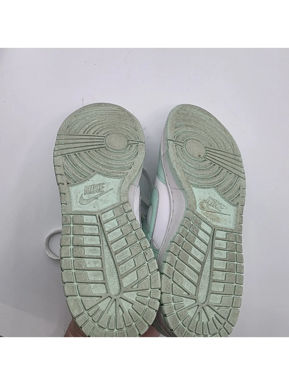 Nike Dunk Low White Mint Green Size 6Y Women’s Size 7.5 Sneakers School Casual